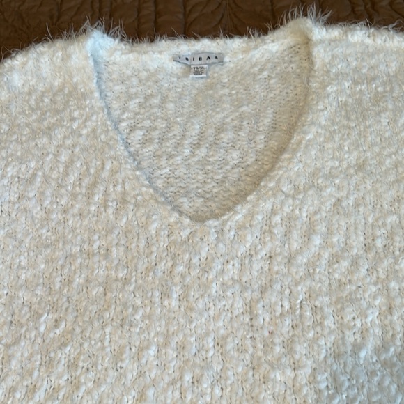 Beautiful Tribal Ivory Sweater - Picture 5 of 11